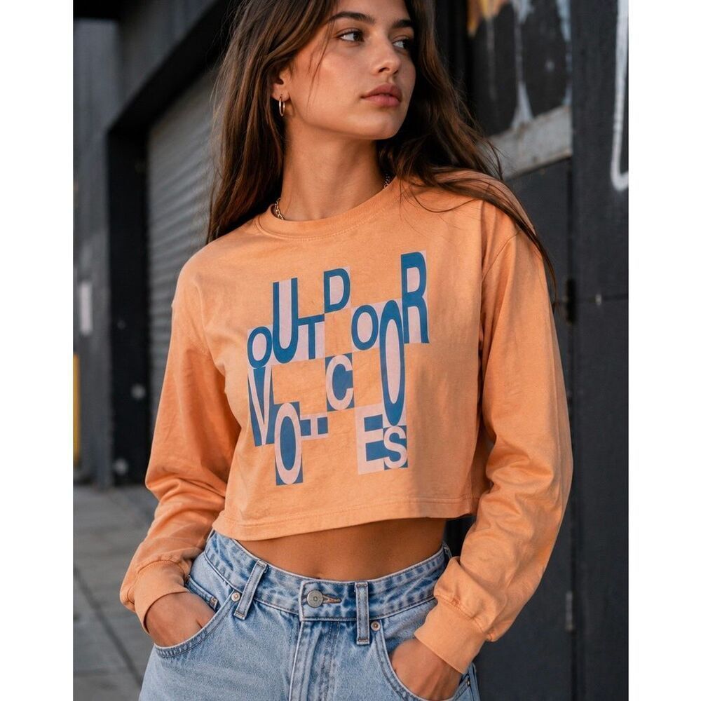 Outdoor Voices Cropped Crewneck Sweatshirt Top Sz Medium Graphic